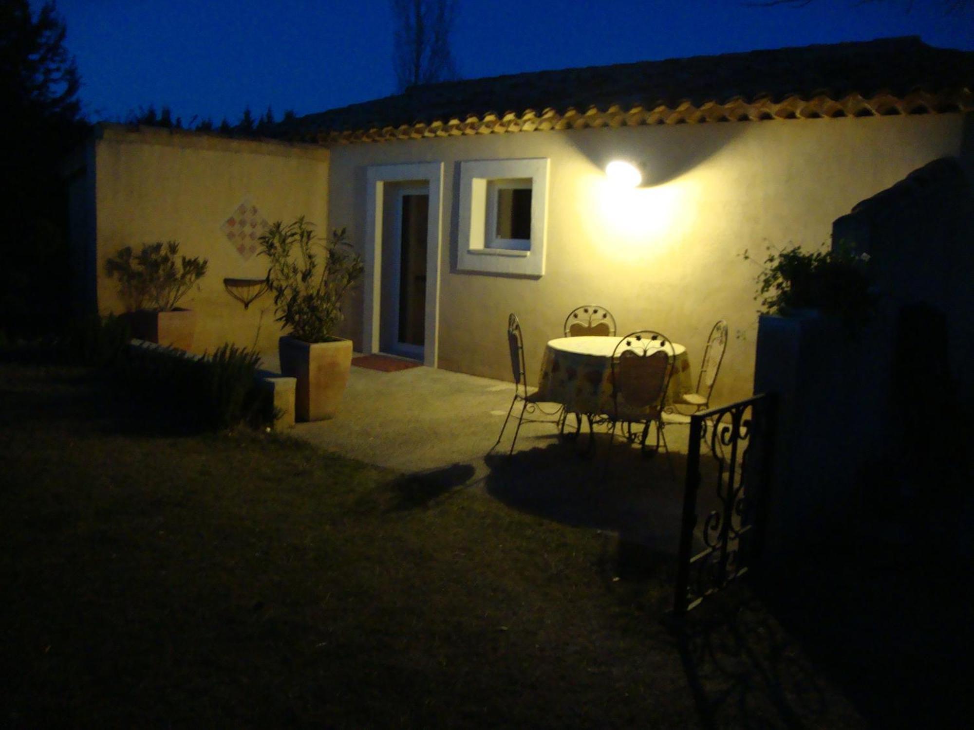 La Gueritaulde Villa La Tour-d'Aigues Exterior photo